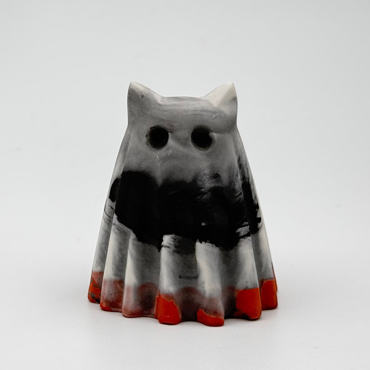 The Samhain Harbinger Familiar Ghost Figurine - Cinder